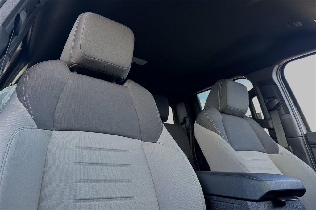 Vehicle image 13 of 22