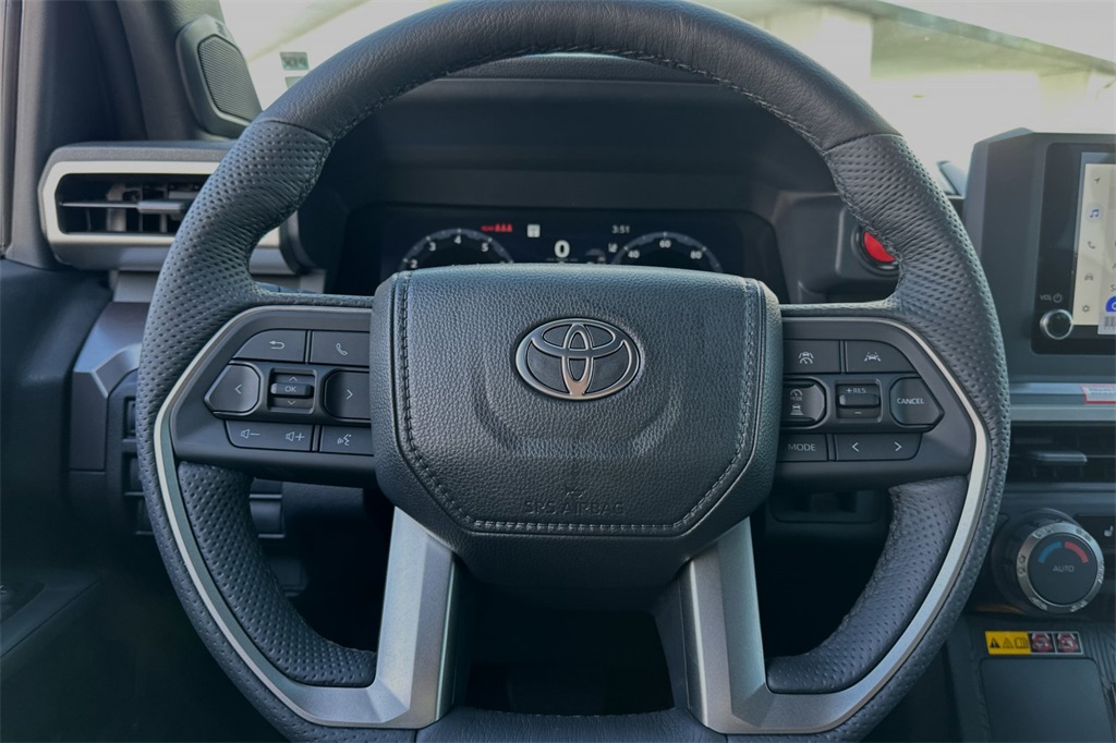 Vehicle image 19 of 22