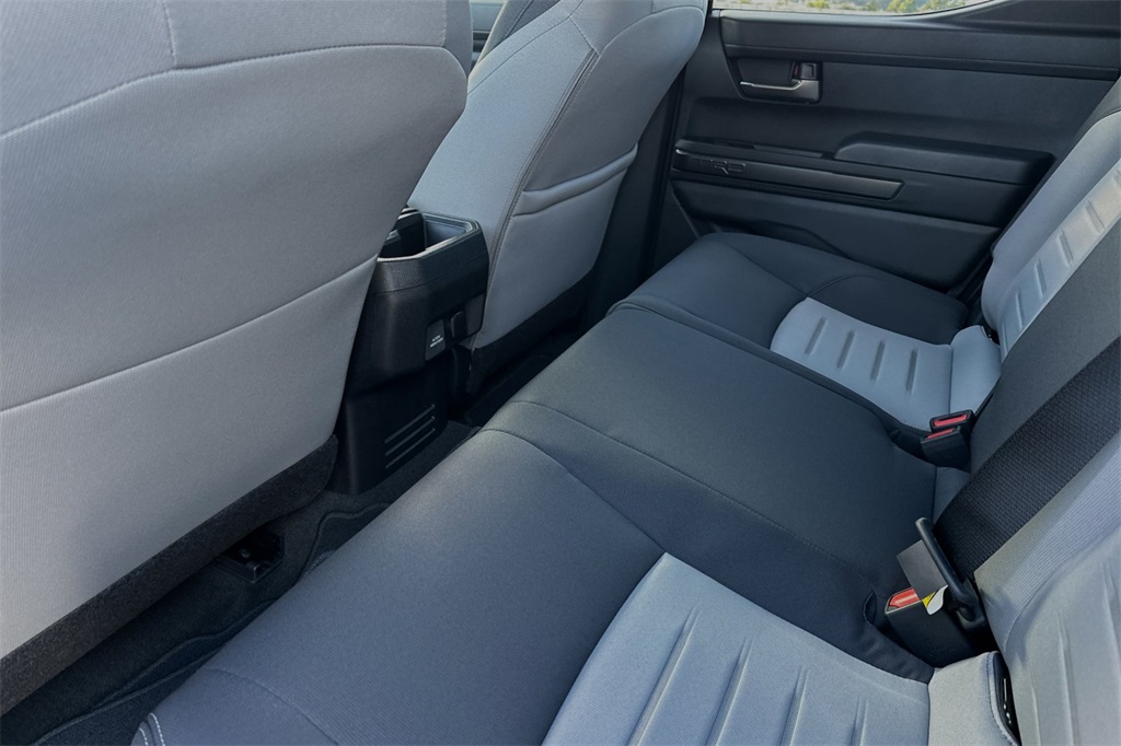 Vehicle image 9 of 22