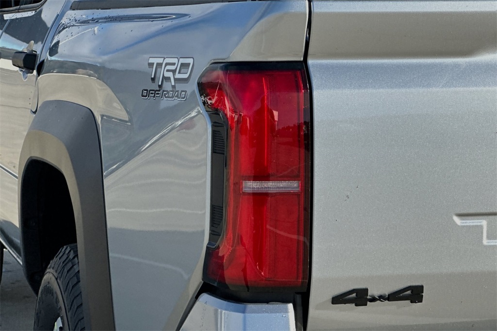 Vehicle image 20 of 22