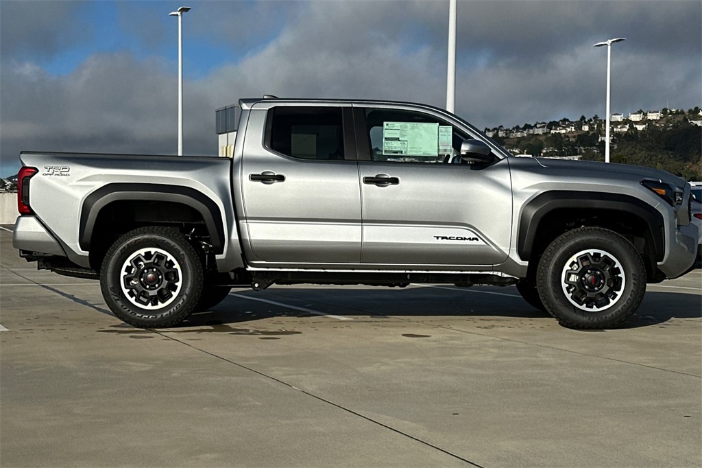 Vehicle image 5 of 22