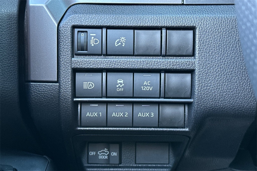 Vehicle image 21 of 22