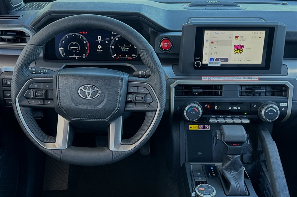 Vehicle image 11 of 22