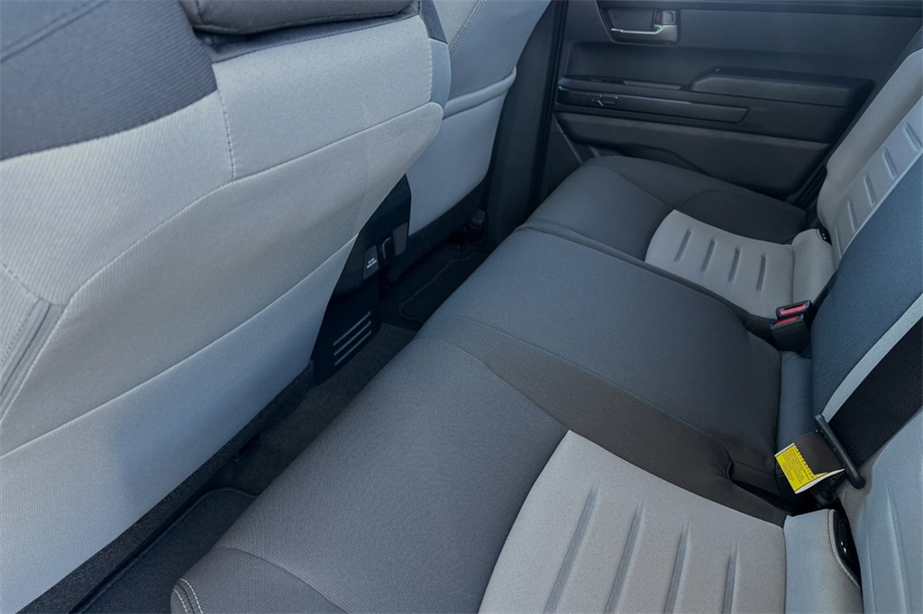 Vehicle image 9 of 22