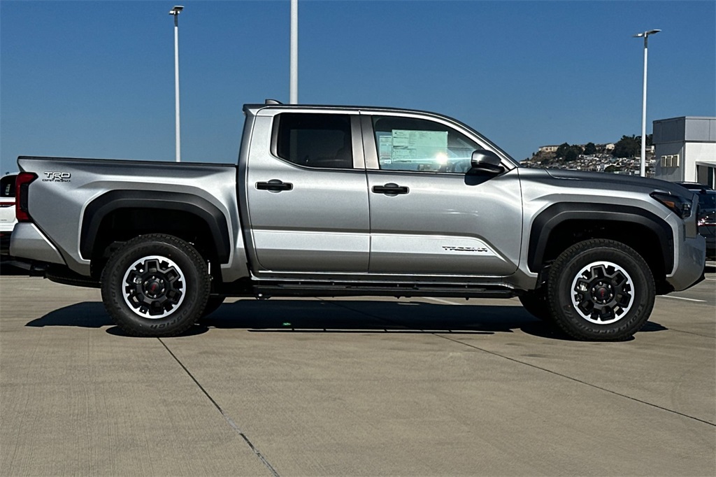 Vehicle image 4 of 22