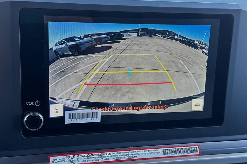 Vehicle image 15 of 22