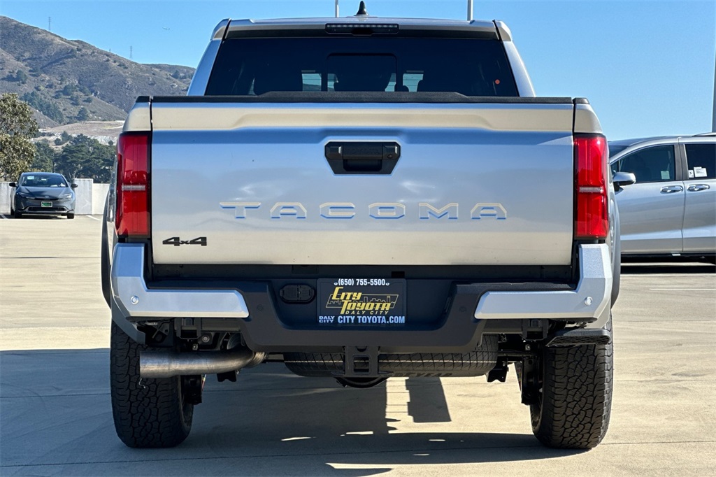 Vehicle image 5 of 22