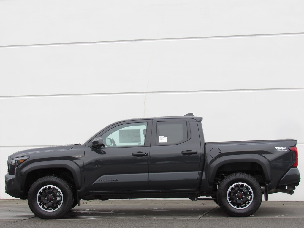 Vehicle image 4 of 40
