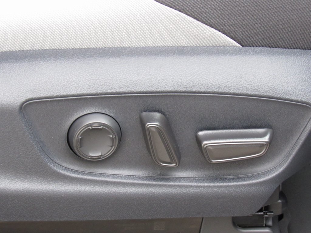 Vehicle image 24 of 40