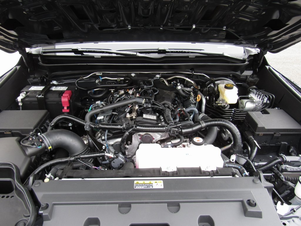 Vehicle image 12 of 40