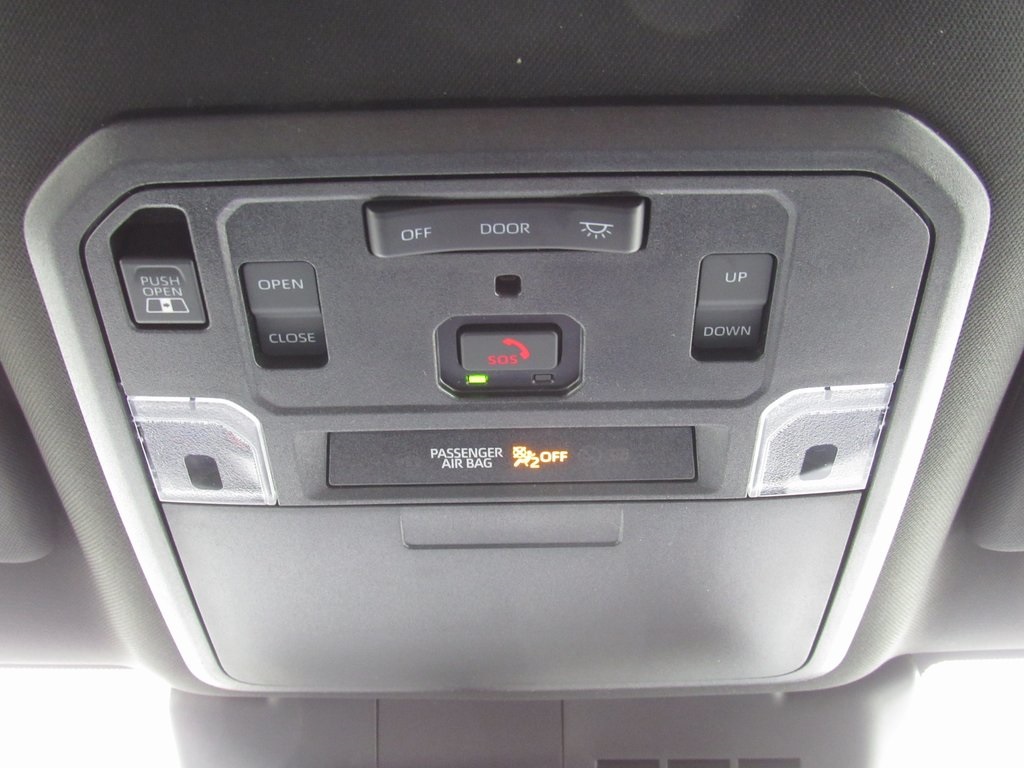 Vehicle image 29 of 40