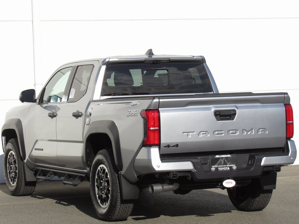 Vehicle image 4 of 40