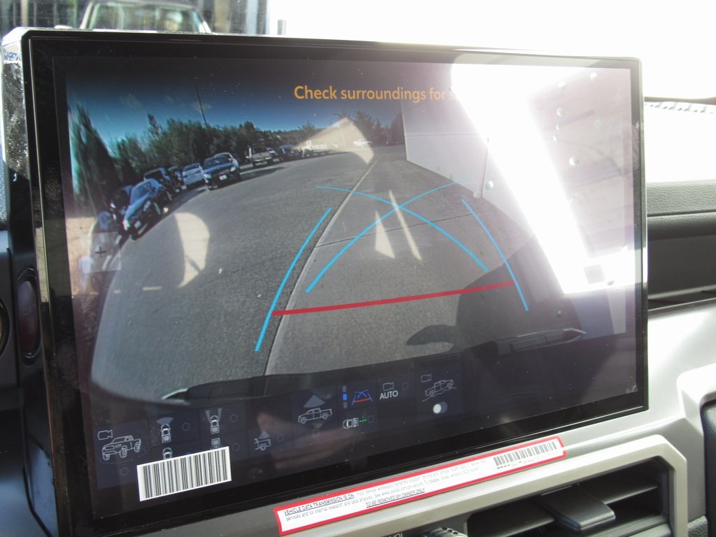 Vehicle image 36 of 40