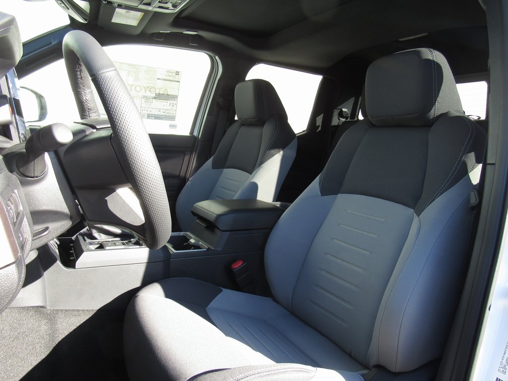 Vehicle image 15 of 40