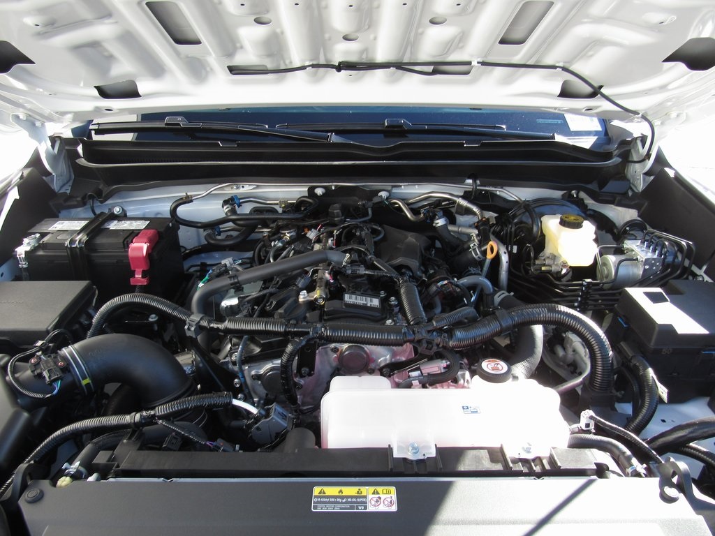 Vehicle image 12 of 40
