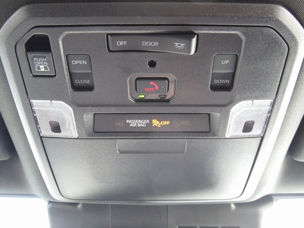 Vehicle image 29 of 40