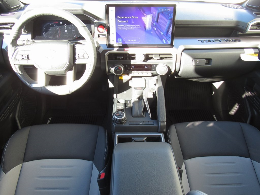 Vehicle image 34 of 40