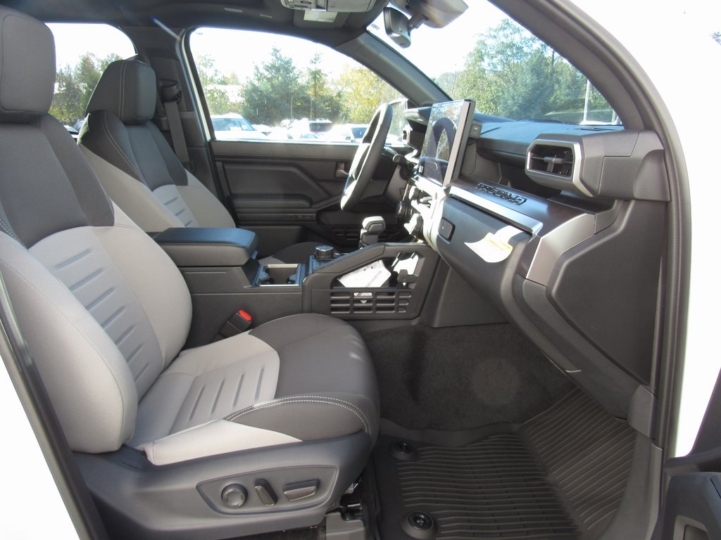 Vehicle image 22 of 40