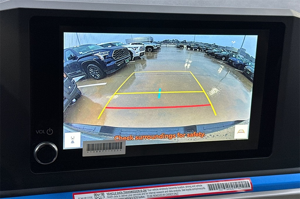 Vehicle image 15 of 22