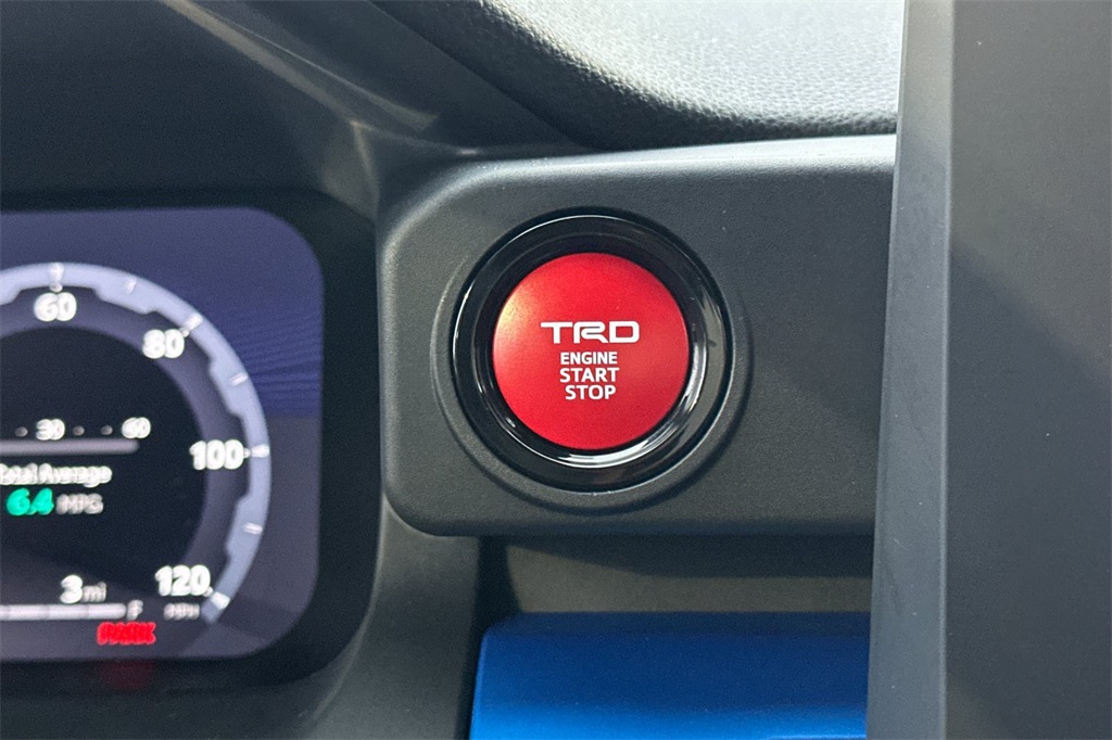 Vehicle image 18 of 22
