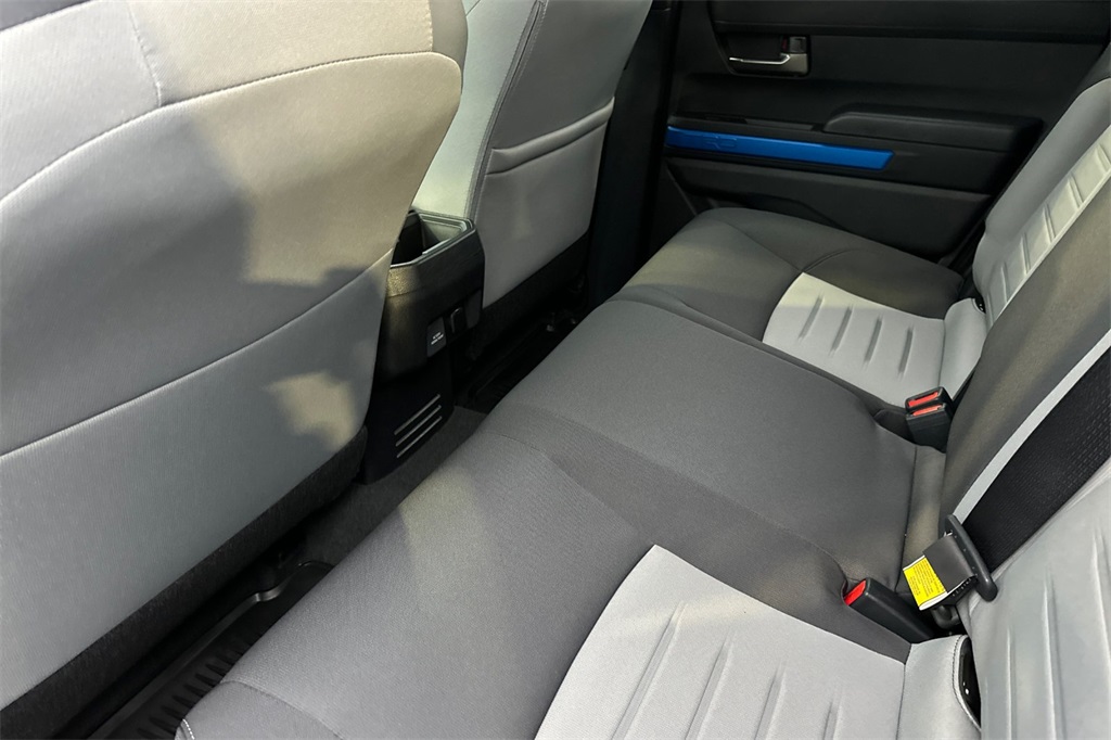 Vehicle image 9 of 22