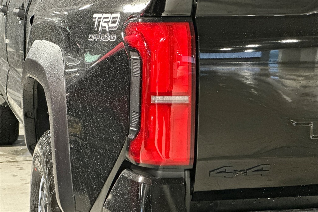 Vehicle image 20 of 22