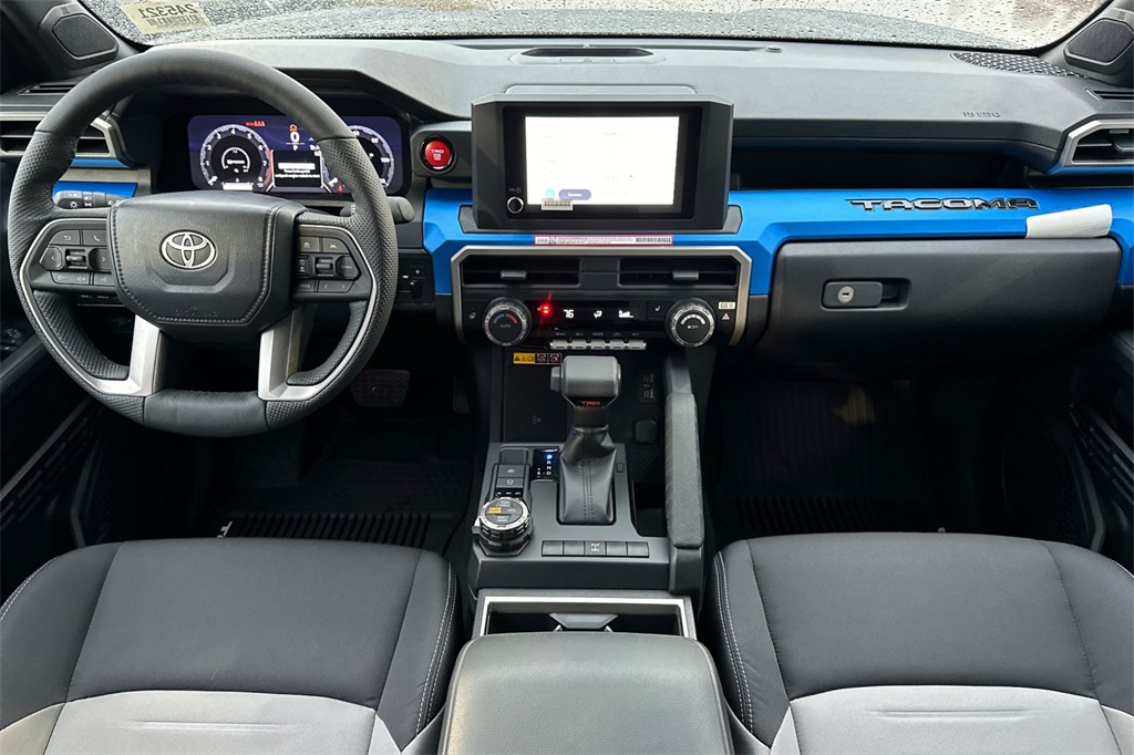 Vehicle image 10 of 22