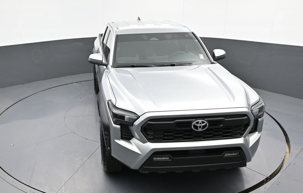 Vehicle image 9 of 32