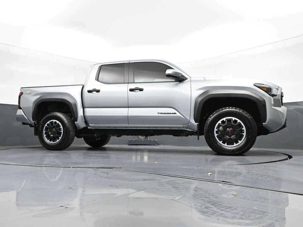 Vehicle image 12 of 32