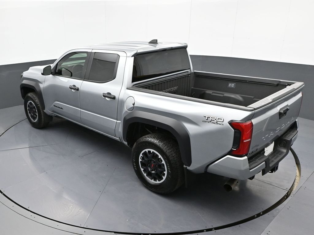 Vehicle image 20 of 32