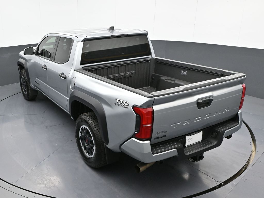 Vehicle image 31 of 32