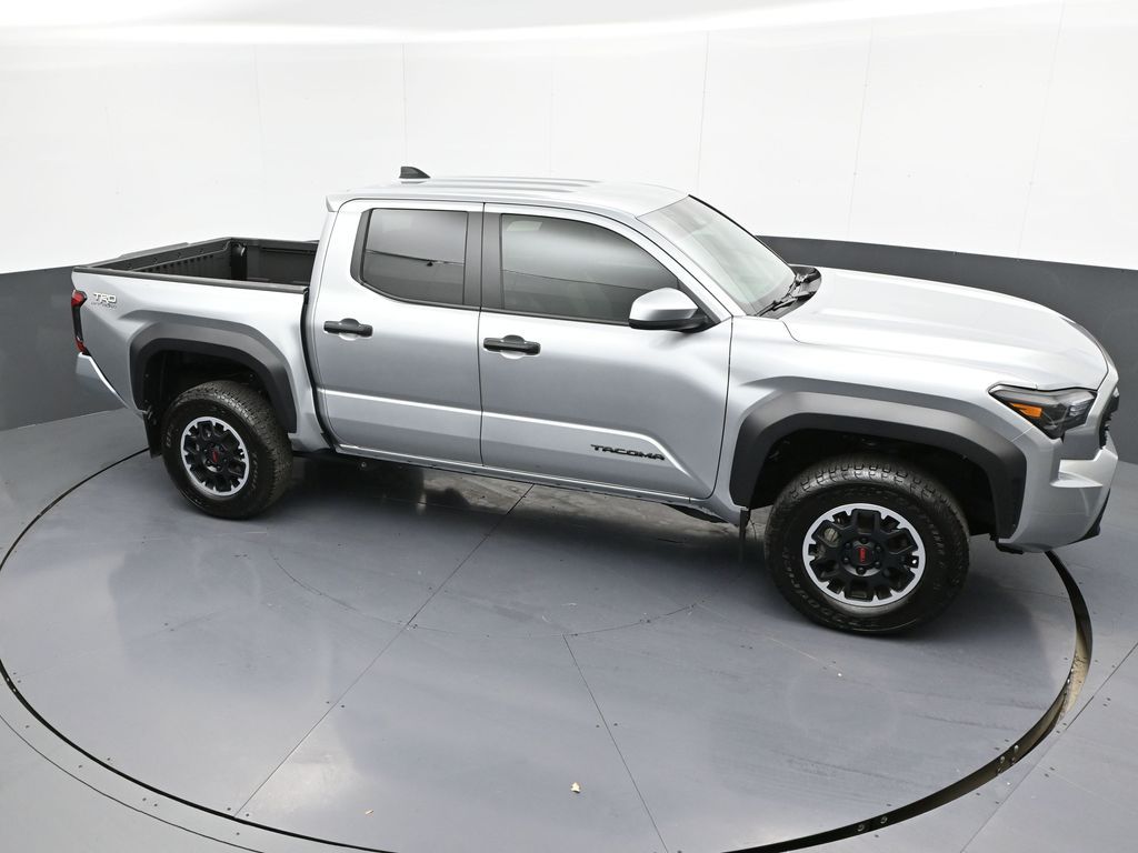 Vehicle image 7 of 32