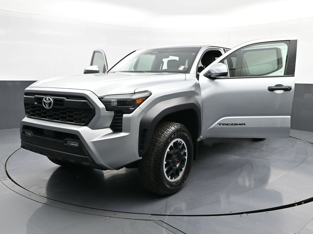 Vehicle image 3 of 32