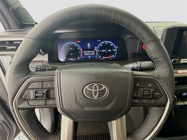 Vehicle image 11 of 40