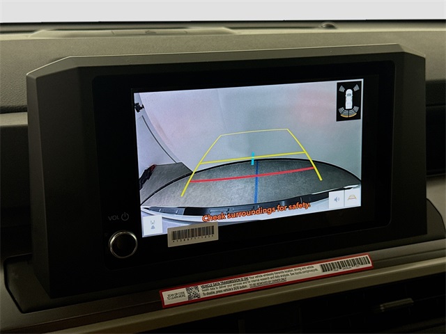 Vehicle image 13 of 40