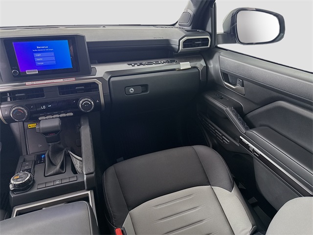 Vehicle image 23 of 40