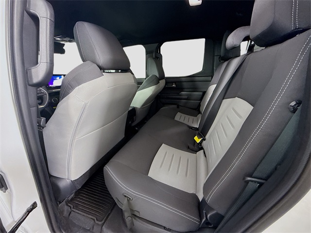 Vehicle image 24 of 40