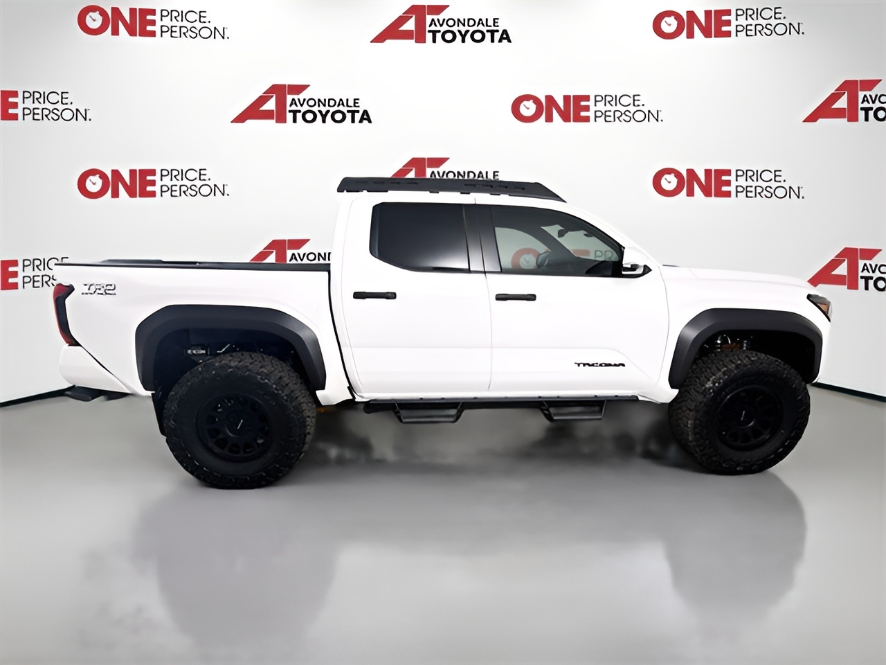Vehicle image 36 of 40