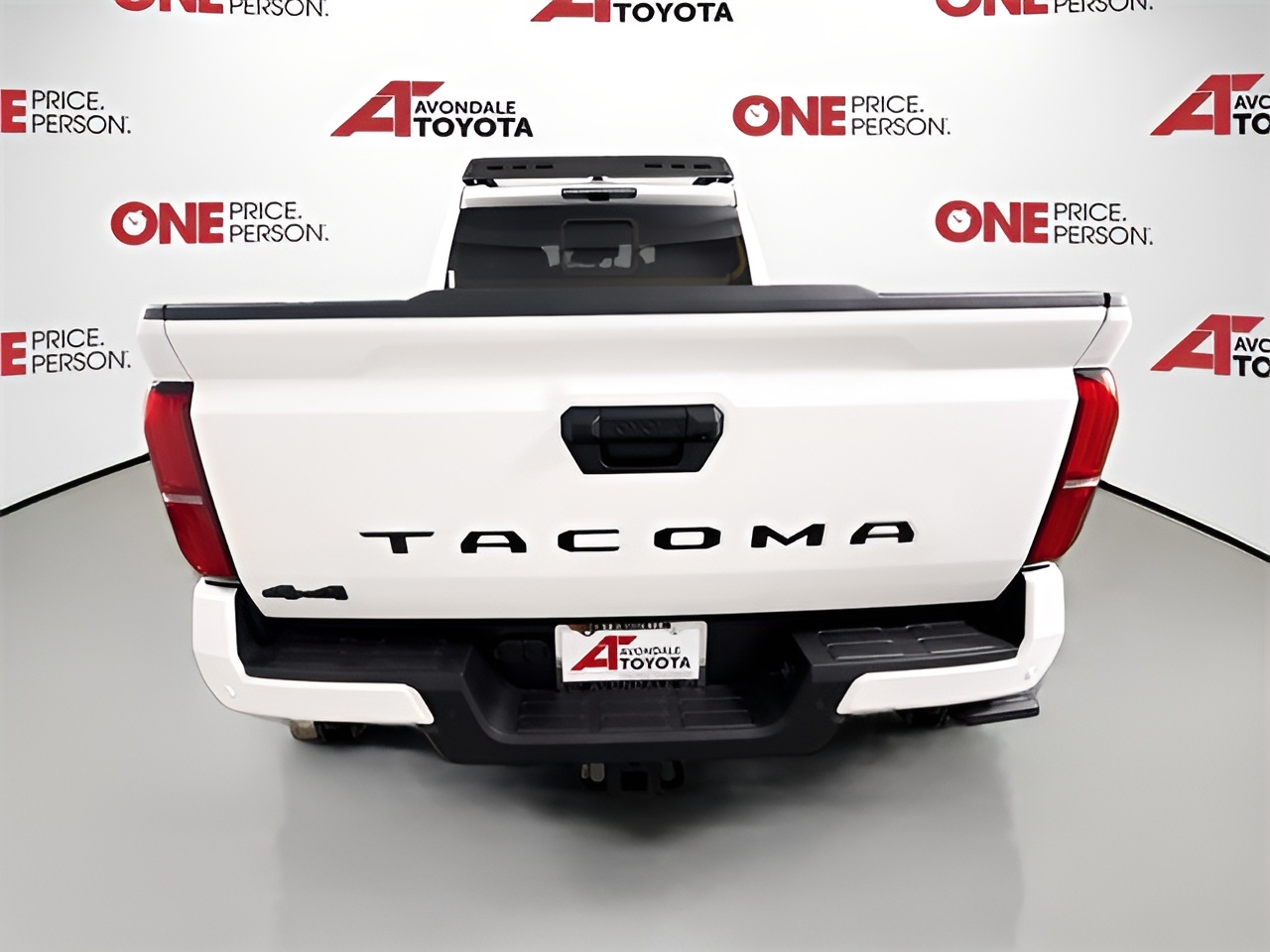 Vehicle image 38 of 40