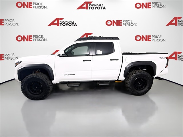 Vehicle image 8 of 40