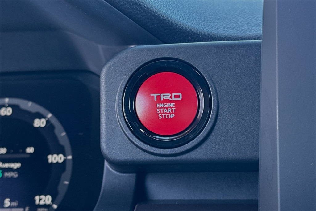 Vehicle image 18 of 22