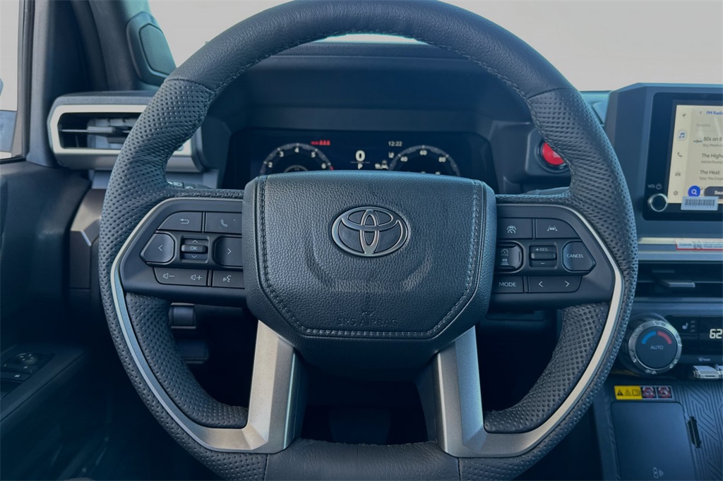 Vehicle image 19 of 22