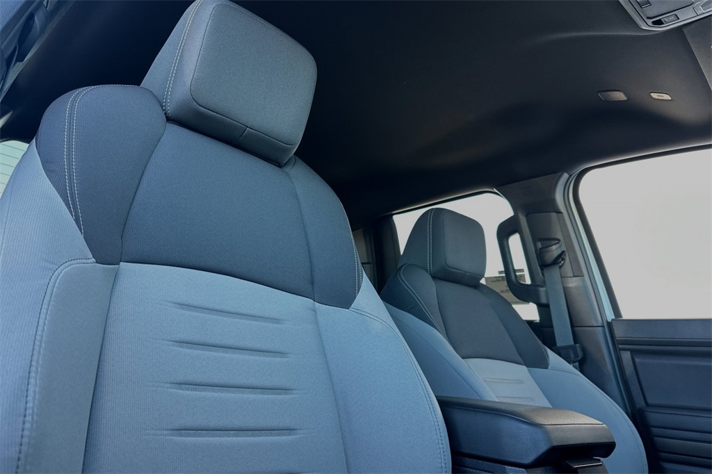 Vehicle image 13 of 22
