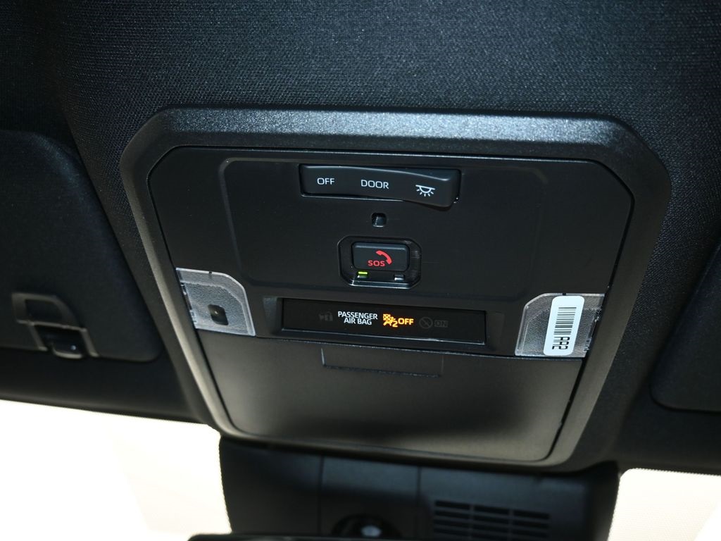 2024 Toyota Tacoma Limited Image 38 of 46