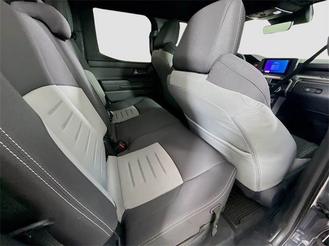 Vehicle image 26 of 41