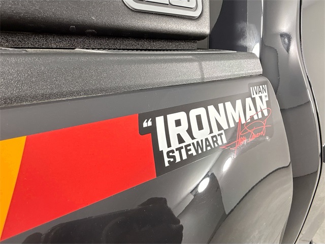 Vehicle image 32 of 41