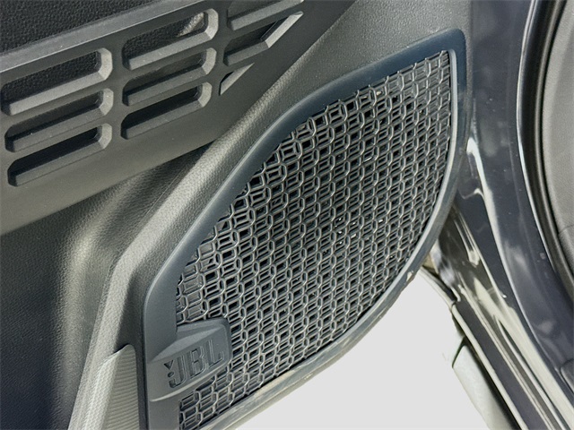 Vehicle image 18 of 41