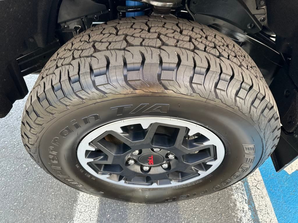 Vehicle image 27 of 29