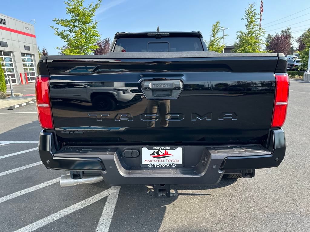 Vehicle image 8 of 29