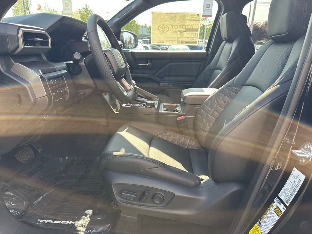 Vehicle image 12 of 29